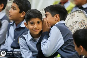 نشست نقد و بررسی کتاب &laquo;رهایم نکن&raquo;
