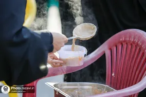 توزیع صبحانه گرم در مدارس حاشیه شهر مشهد
