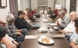 نود و ششمین «عصر طنز»؛ از زندگی لاکچری تا حرف‌زدن وسایل خانه