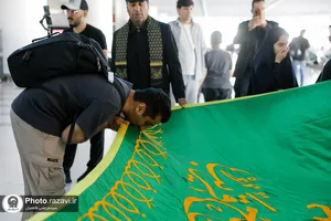 بدرقه کاروان خدام حرم مطهر رضوی در فرودگاه امام خمینی (ره) تهران