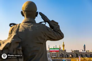 نصب پرچم ایران در حرم مطهر رضوی