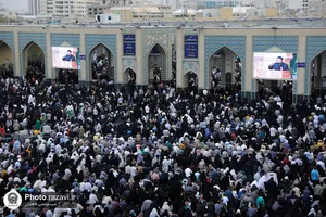قرائت دعای پرفیض عرفه در حرم مطهر رضوی