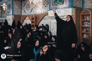 بزرگداشت رهبر شهید انقلاب در رواق نجمه&zwnj;خاتون حرم مطهر رضوی