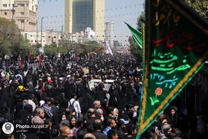 پیاده&zwnj;روی جاماندگان اربعین حسینی در مشهد