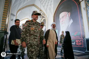 تشرف فرمانده نیروی پدافند هوایی ارتش جمهوری اسلامی ایران به حرم مطهر رضوی