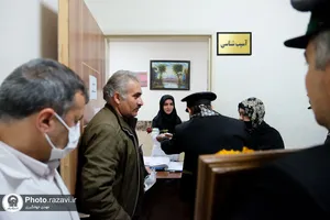 حضور خدام حرم مطهر رضوی در بیمارستان امید