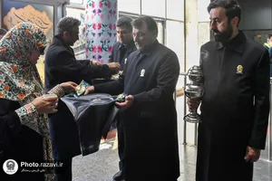 استقبال از زائرین دهه آخر صفر در پایانه مسافری مشهد