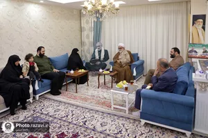حضور تولیت آستان قدس رضوی در منزل سردار شهید نور علی شوشتری
