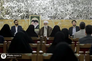 دیدار کارکنان نمونه با تولیت آستان قدس رضوی