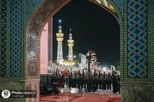 آیین علم&zwnj;گردانی هیئت&zwnj;های مذهبی مشهد در حرم مطهر رضوی