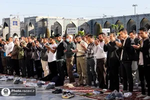 اقامه نماز عید سعید فطر در حرم مطهر رضوی - 2
