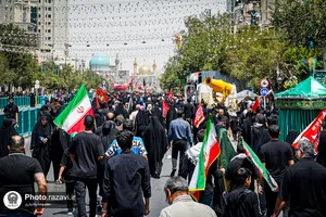 پیاده&zwnj;روی جاماندگان اربعین در مشهد -۱