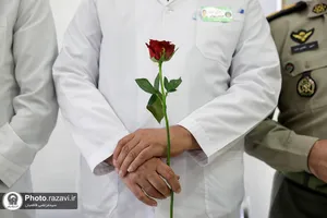 حضور خدام حرم مطهر رضوی در بیمارستان شمس&zwnj;الشموس