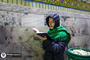 حرم مطهر رضوی در شب ولادت امام حسین(علیه&zwnj;السلام)