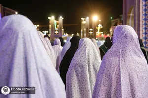 تشرف بانوان مهمان جشنواره &laquo;رسانه خورشید&raquo; به حرم مطهر رضوی