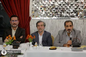 نشست صمیمی مدیران ادواری حرم مطهر