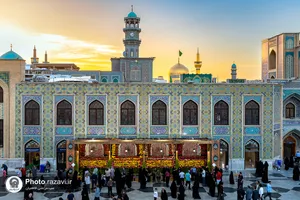 گل آرایی حرم مطهر رضوی در دهه کرامت