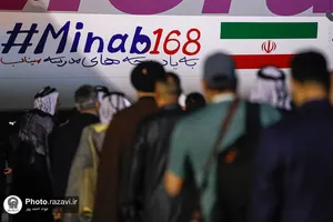 بدرقه شیوخ عشایر عراق در فرودگاه شهید هاشمی&zwnj;نژاد مشهد
