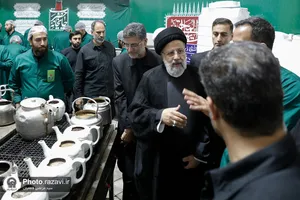 حضور رئیس جمهور در چایخانه حضرت رضا علیه&zwnj;السلام