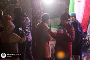 جشن پیروزی انقلاب اسلامی در ایستگاه انقلاب دانش&zwnj;آموزان مدارس امام رضا(علیه&zwnj;السلام)