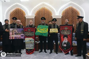 تشرف کاروان سفیران امام رئوف علیه&zwnj;السلام به حرم امامین عسکریین علیهماالسلام 