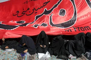 اجتماع بزرگ عزاداران نبوی در صحن پیامبر اعظم(ص) حرم مطهر رضوی