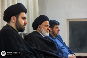 اهداء مصحف مشهد رضوی به آیت الله مرتضوی