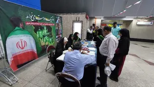 برپایی چهار روزه میز خدمت خوشنویسی رضوی در ایستگاه متروی تجریش