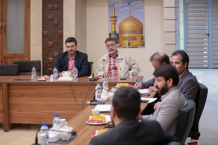جلسه هم‌اندیشی نکوداشت هفته پدافند غیرعامل در حرم مطهر رضوی