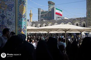 حال و هوای حرم مطهر رضوی در روز ولادت پیامبر اکرم (ص) و امام جعفر صادق علیه&zwnj;السلام