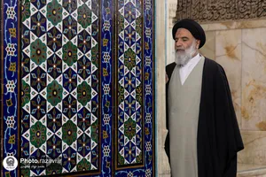 غبارروبی ضریح منور رضوی