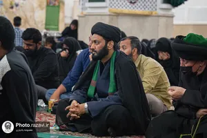 بدرقه کاروان اربعینی طلاب جامعة المصطفی در حرم مطهر رضوی
