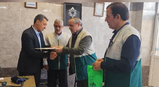 پزشک خَیر پارس‌آبادی ۴۰۰ بیمار را به نیت امام رضا (ع) ویزیت کرد