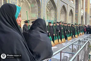 آیین تعویض شیفت دربانان بارگاه منور رضوی