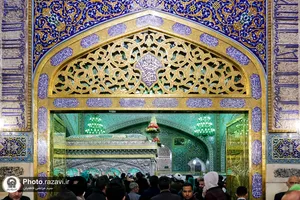 گل آرایی ضریح مطهر امام رضا (ع) به&zwnj;مناسبت اعیاد شعبانیه