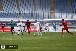 دیدار تیم منتخب فوتبال خراسان و تیم ملی ۱۹۹۸