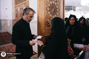اجرای نیت موقوفه مهدی قلی خان قرایی در حرم مطهر رضوی