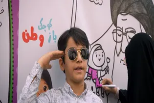 سربازان کوچک وطن ، عهد خدمت می بندند