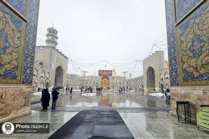 بارش برف در حرم مطهر رضوی