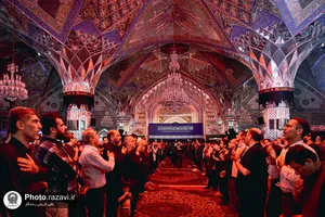 حرم مطهر رضوی در شب اربعین حسینی 