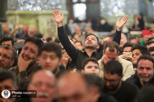 چهارپایه&zwnj;خوانی روز شهادت امیرالمؤمنین علیه&zwnj;السلام در حرم مطهر رضوی