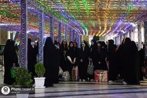 اعتکاف دانش&zwnj;آموزان دختر مدارس امام رضا علیه&zwnj;السلام در حرم مطهر رضوی
