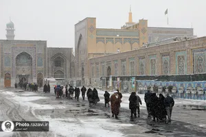 بارش برف در حرم مطهر رضوی
