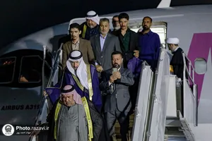 استقبال از شیوخ عشایر عراق در فرودگاه شهید هاشمی&zwnj;نژاد مشهد-۲
