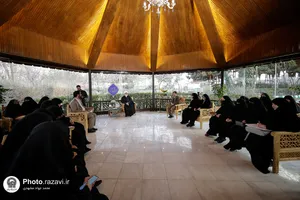 دیدار تولیت آستان قدس رضوی با منتخبین دختر "دوره&zwnj;های بی&zwnj;نهایت"