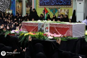 تشییع پیکر شهیده فاطمه دهقانی در مشهد