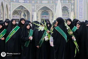 غبارروبی مزار شهدای مدفون در حرم مطهر رضوی