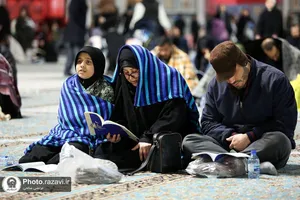 حضور نوجوانان دهه هشتادی در مراسم احیا ماه مبارک رمضان