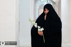 غباروبی مزار شهدای حرم مطهر رضوی