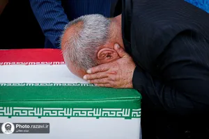 تشییع پیکر 2 شهید حادثه بلوار وکیل&zwnj;آباد مشهد در حرم مطهر رضوی